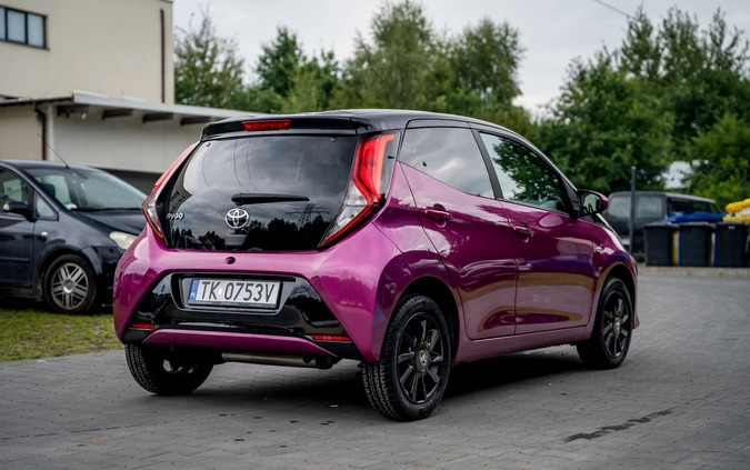 Toyota Aygo cena 47000 przebieg: 17619, rok produkcji 2018 z Kielce małe 497